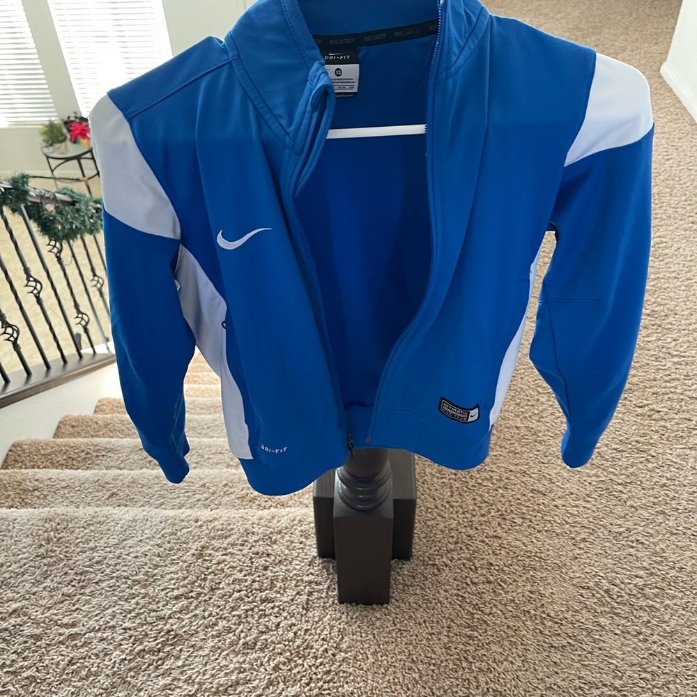 Unisex Youth XS Nike Drifit jacket